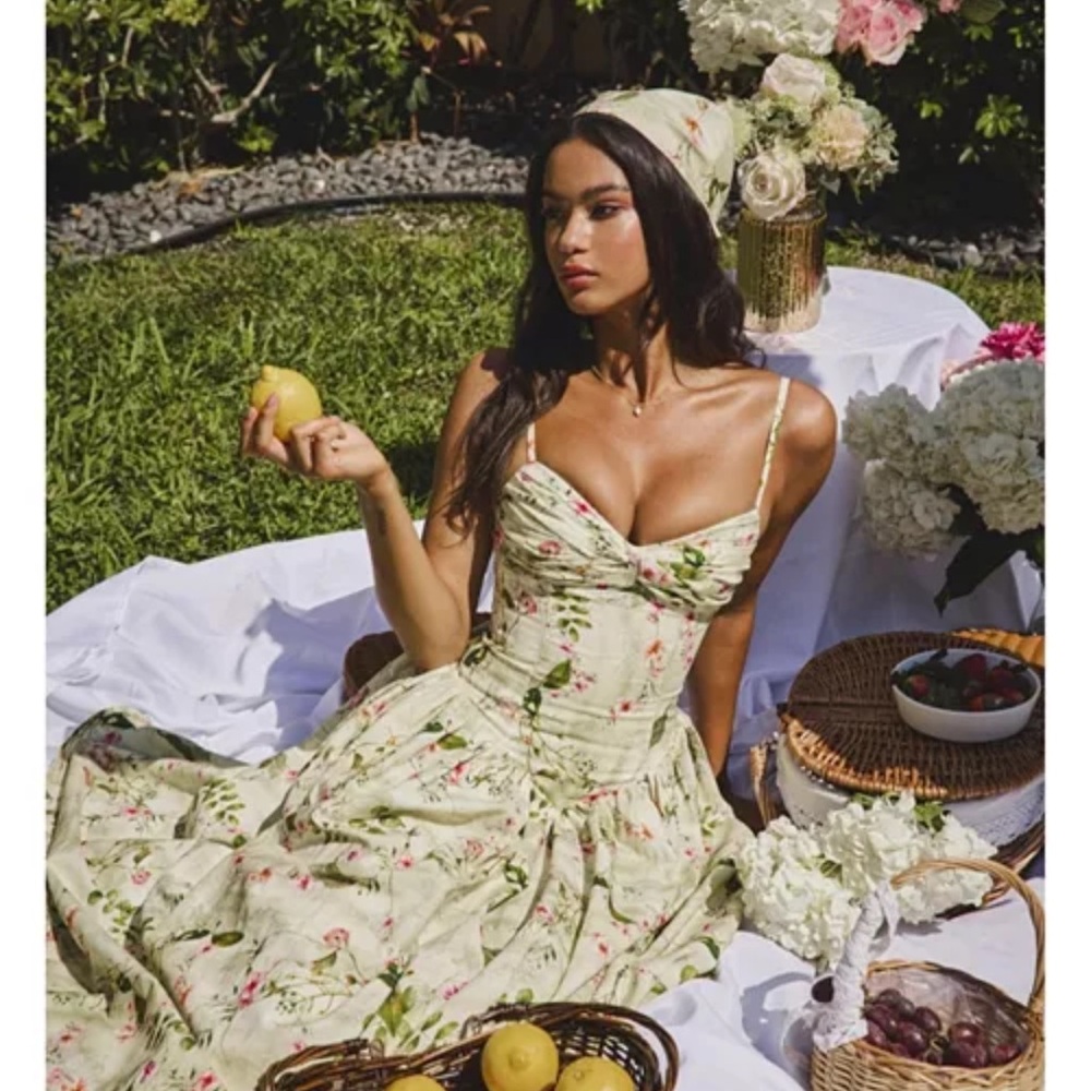 Like new Jacinda Green Floral Print Ruched Breast Linen Midi